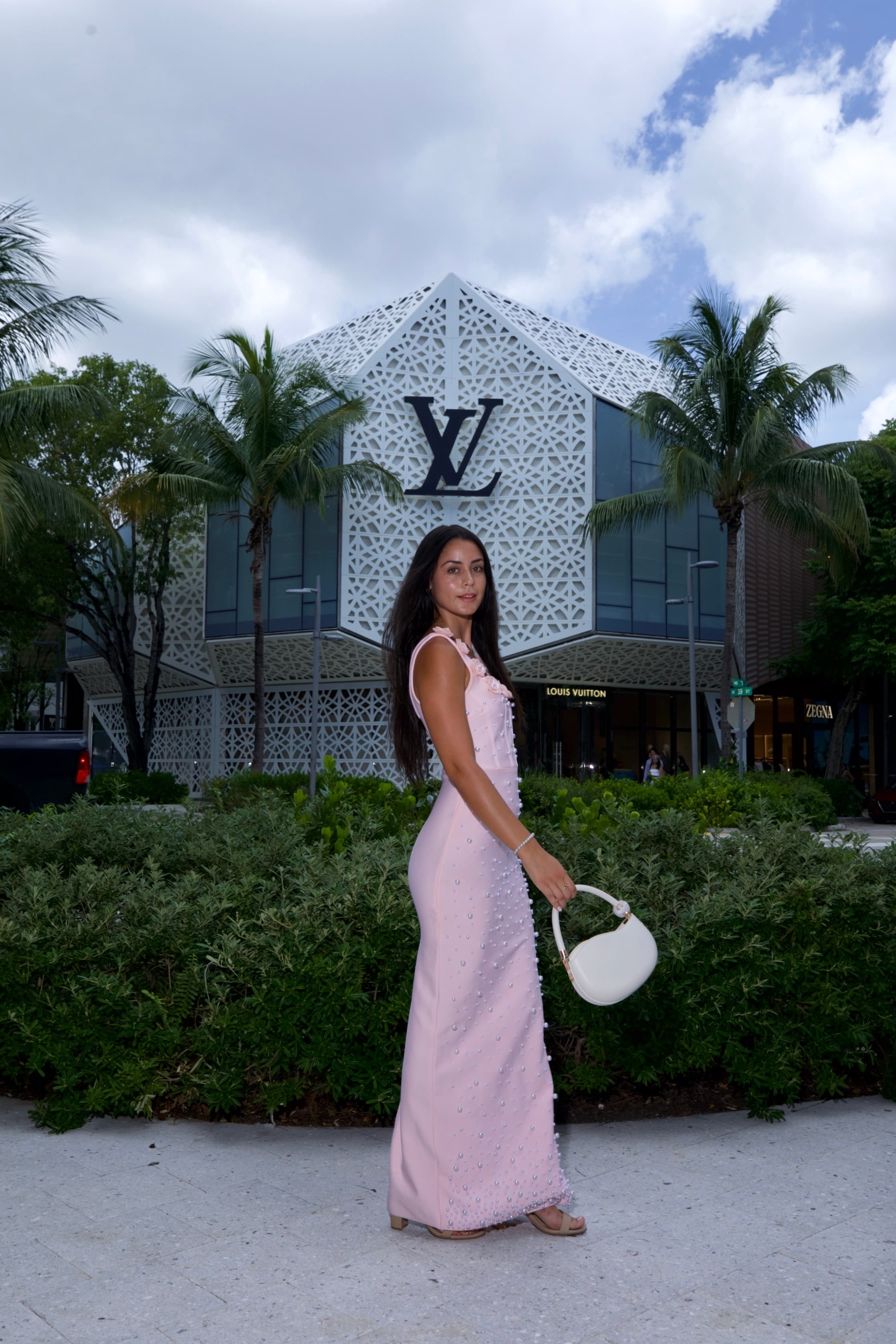 OneShot luxury lifestyle modeling portrait in Miami